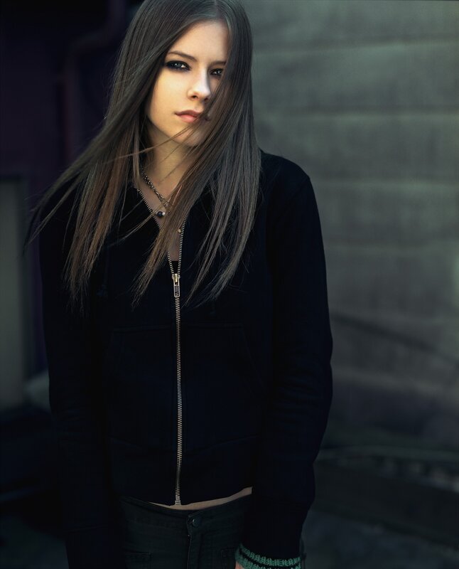 Avril Lavigne in black jacket