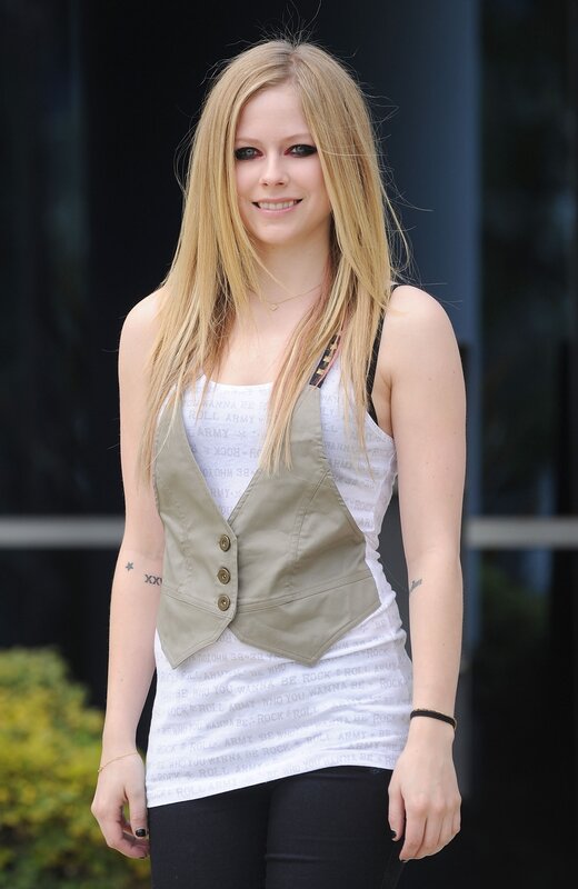 Avril Lavigne in casual wear