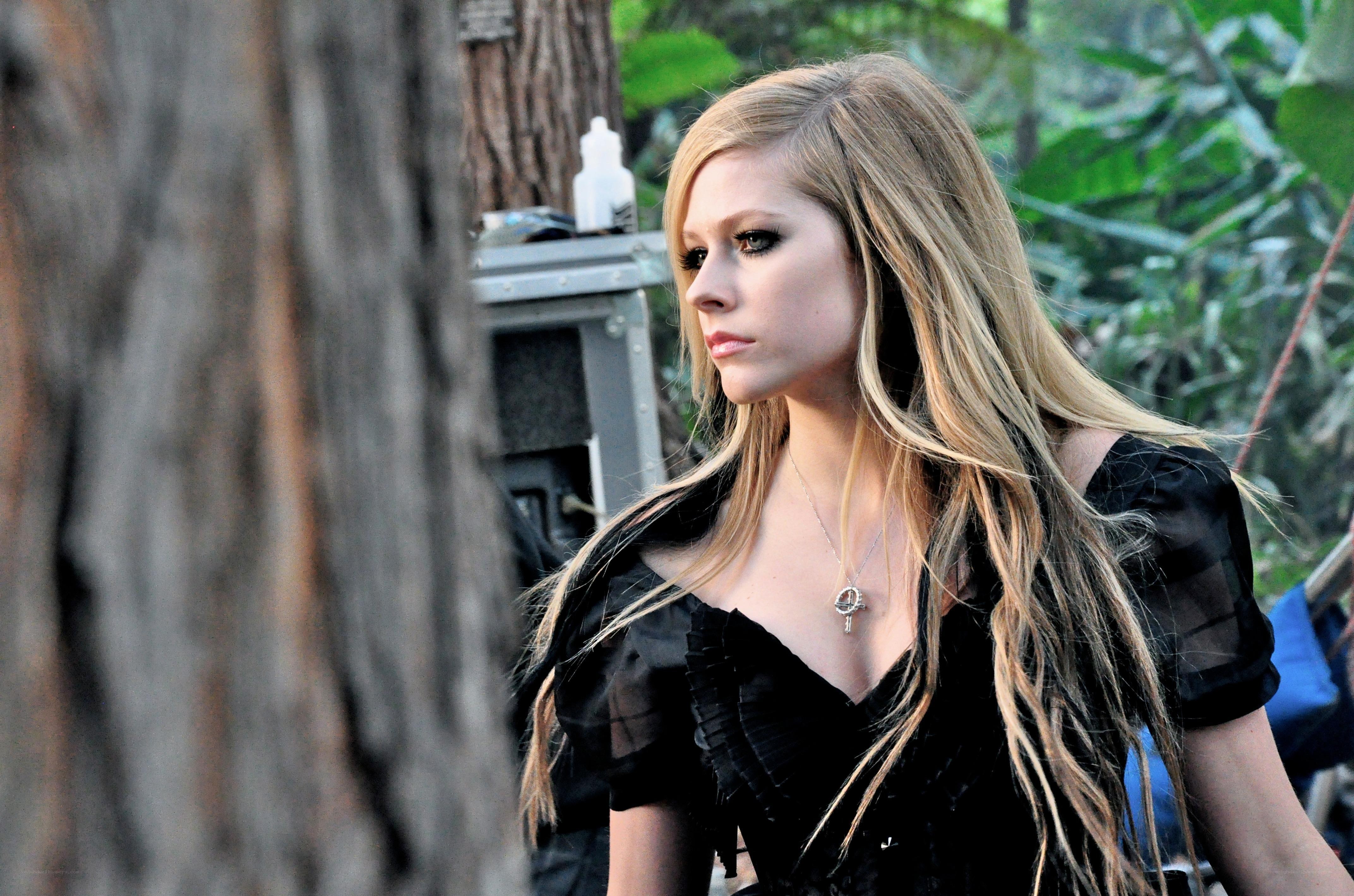 Avril Lavigne in forest