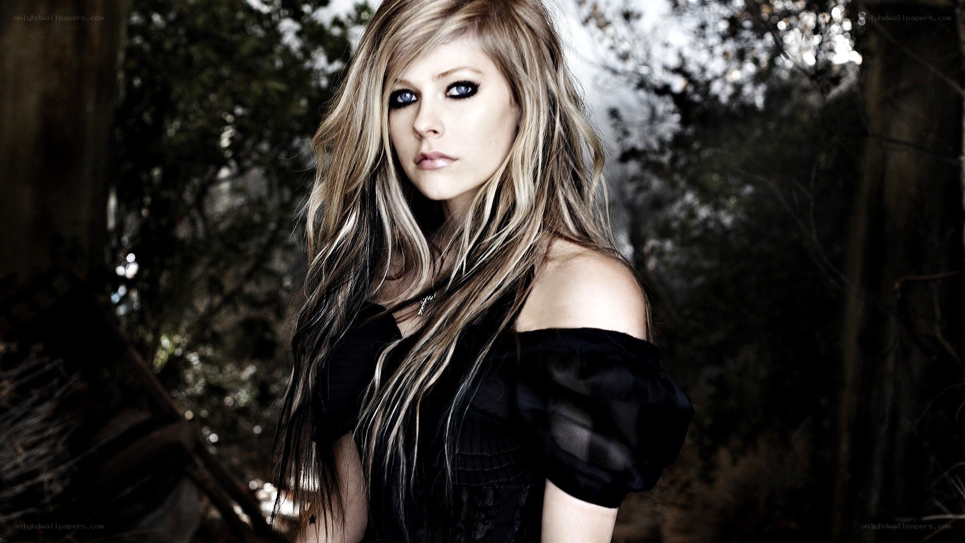 Avril Lavigne in forest