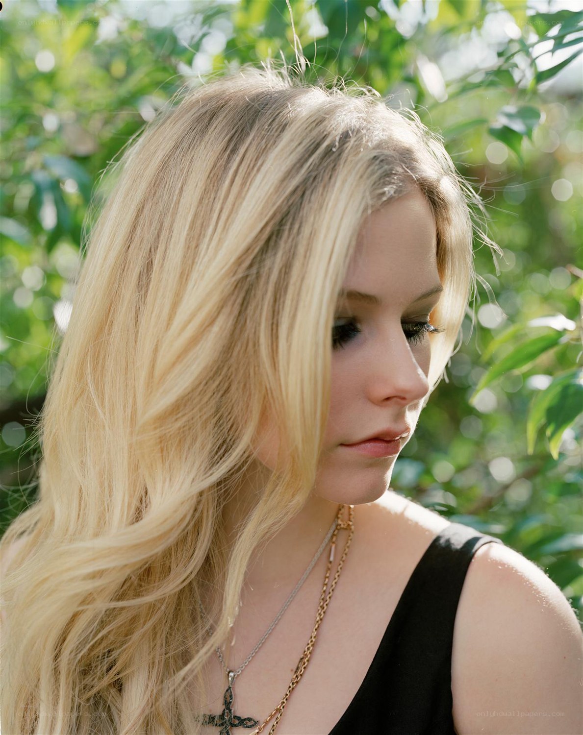 Avril Lavigne in nature