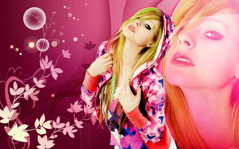 Avril Lavigne in pink hoodie
