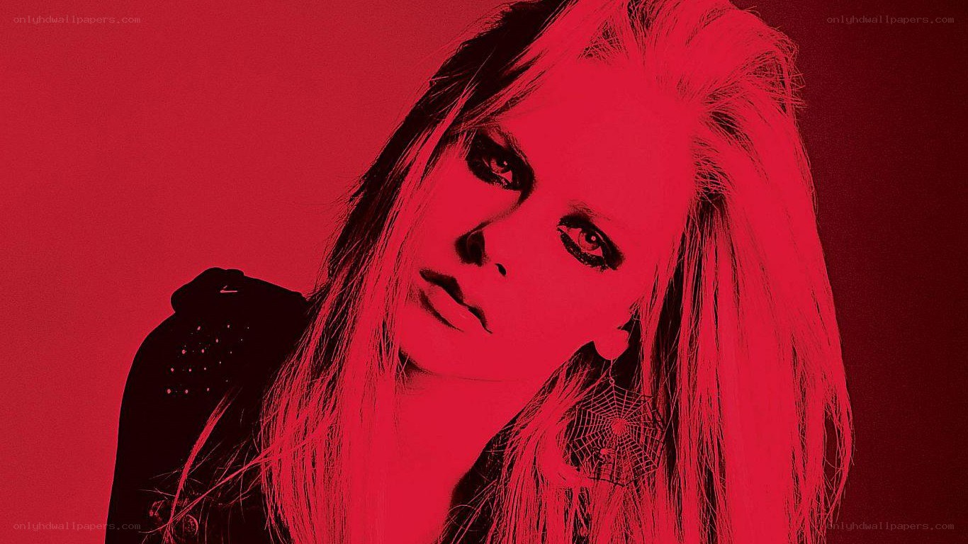 Avril Lavigne in red