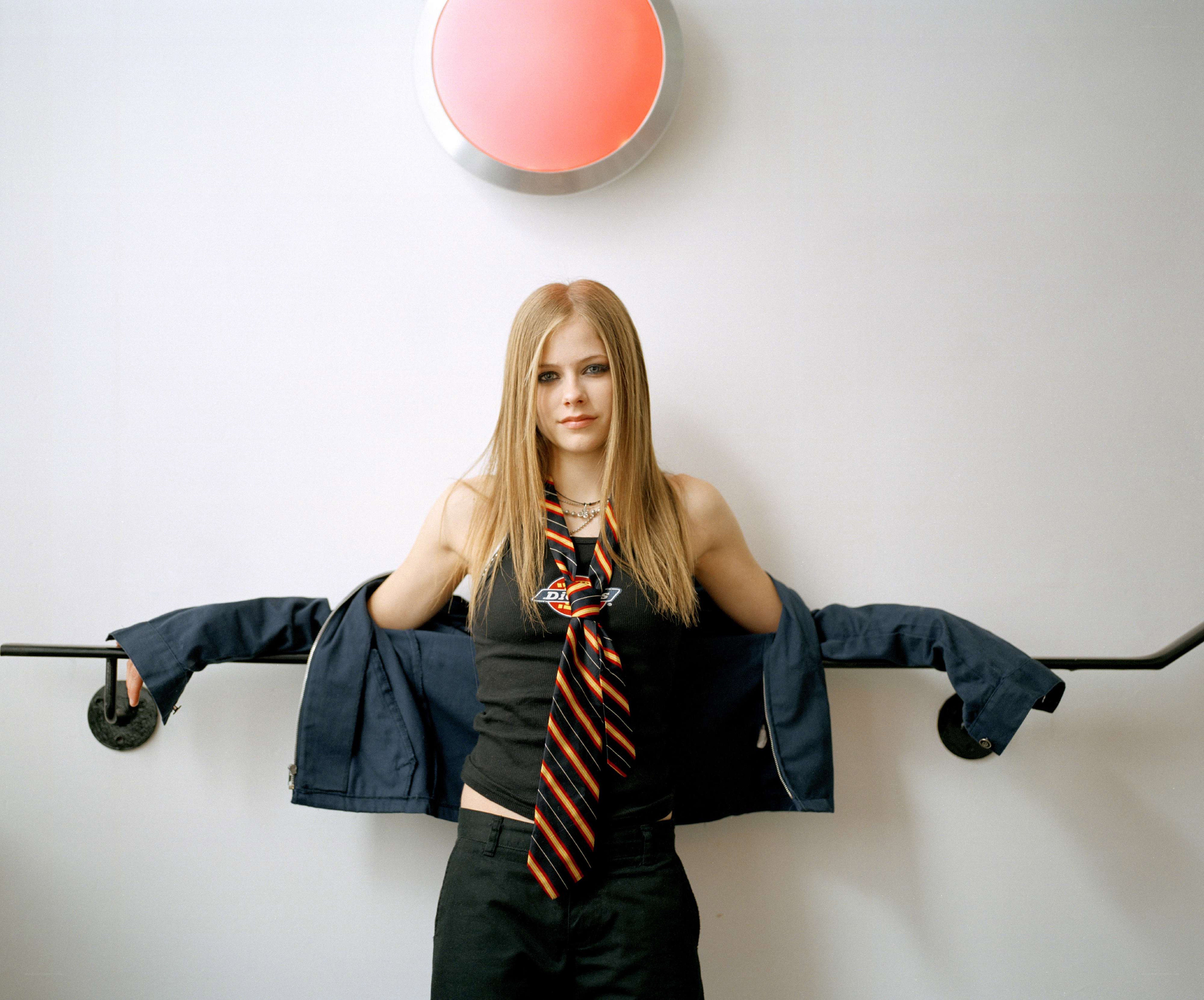 Avril Lavigne in school uniform