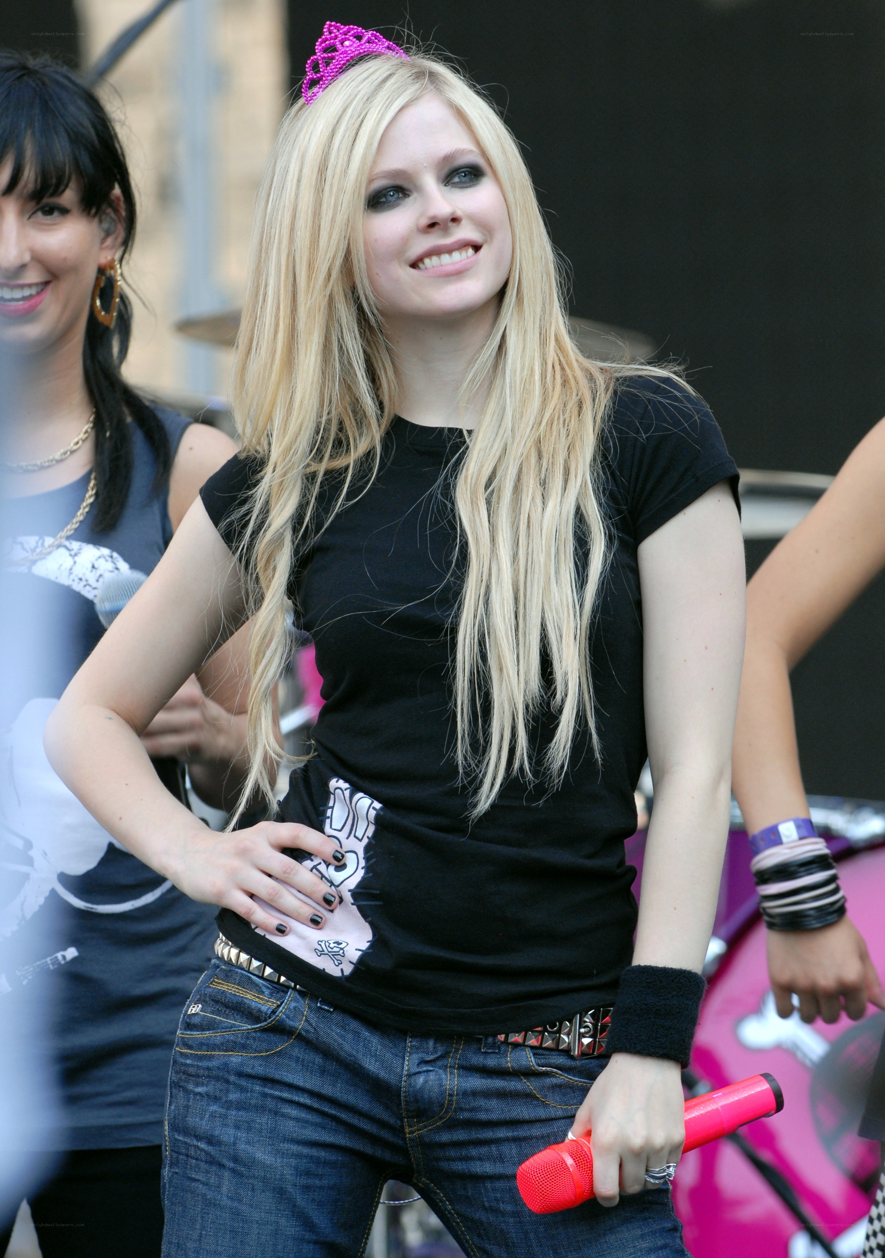 Avril Lavigne on stage