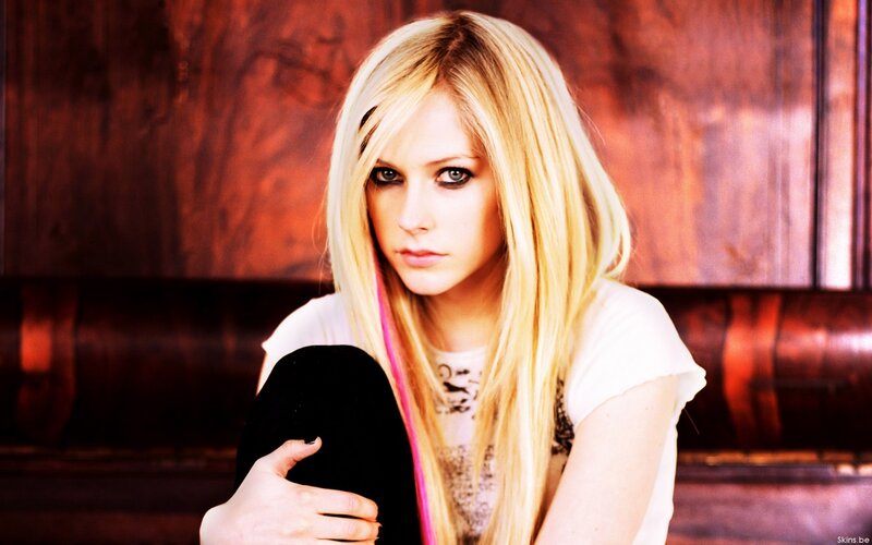 Avril Lavigne portrait