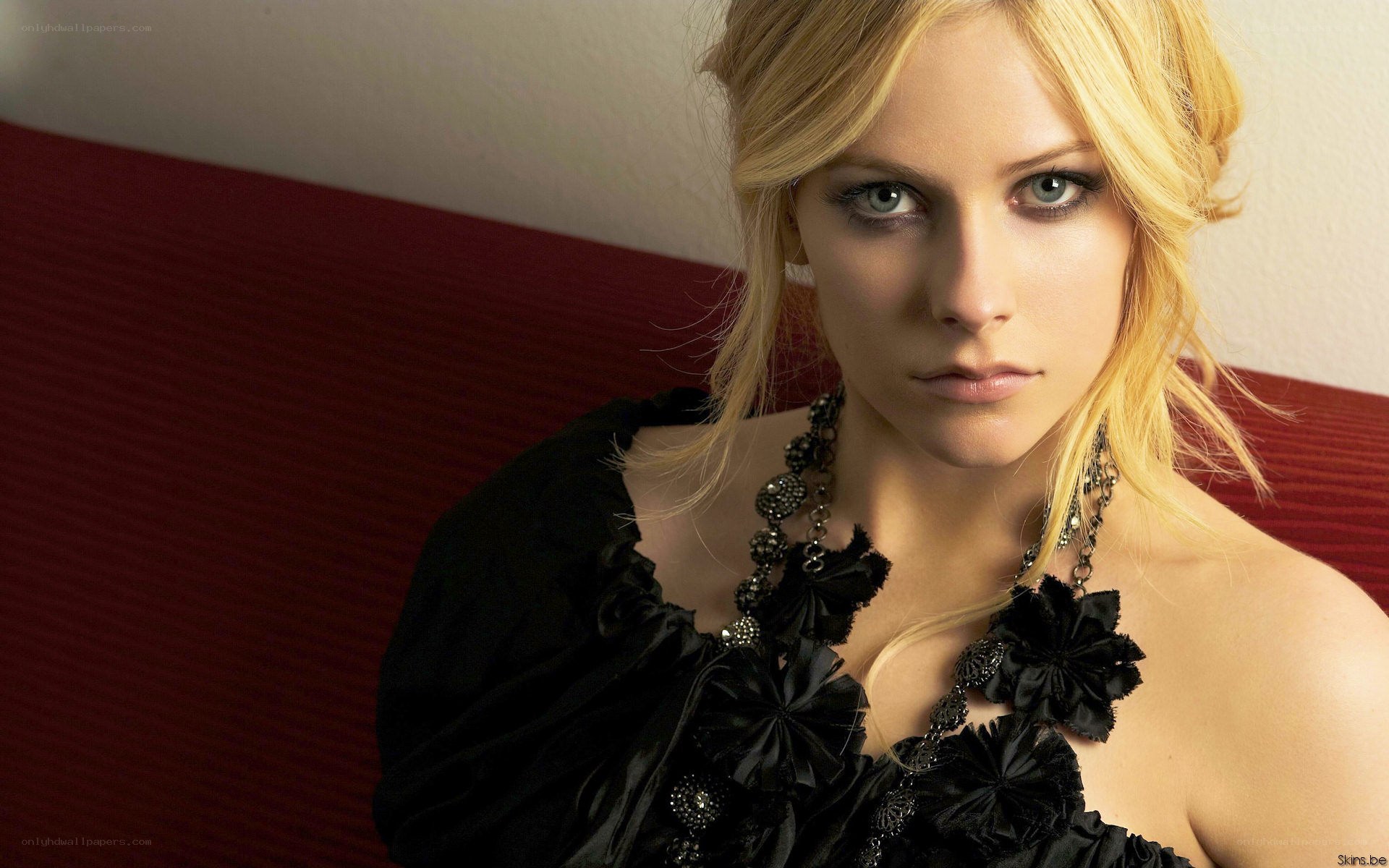 Avril Lavigne portrait