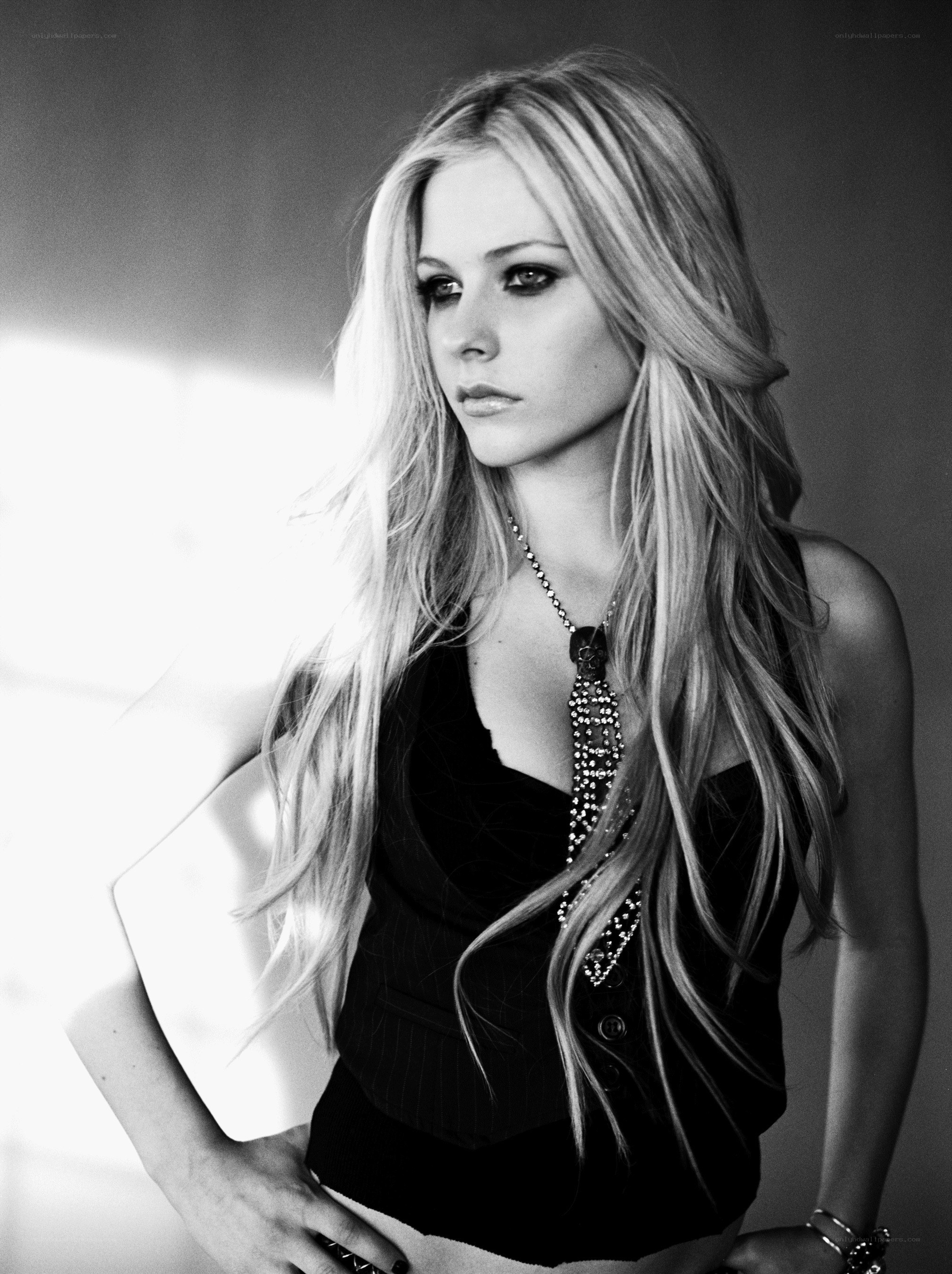 Avril Lavigne portrait