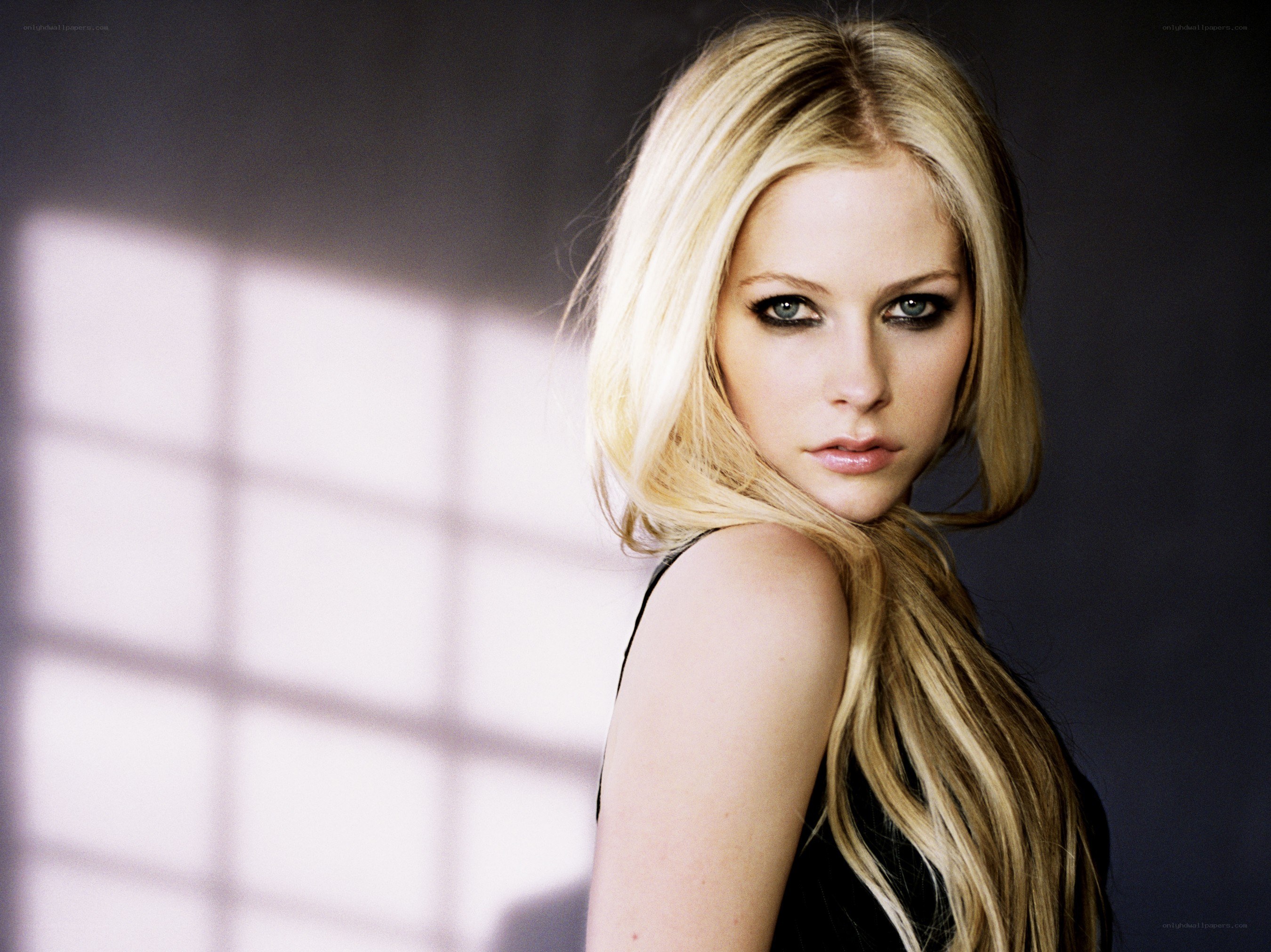 Avril Lavigne portrait
