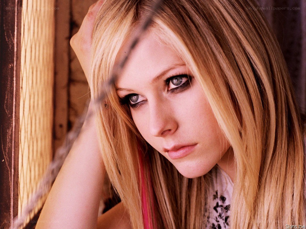 Avril Lavigne portrait