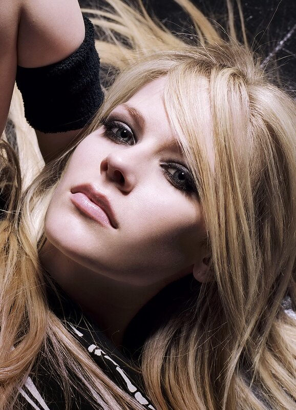 Avril Lavigne portrait