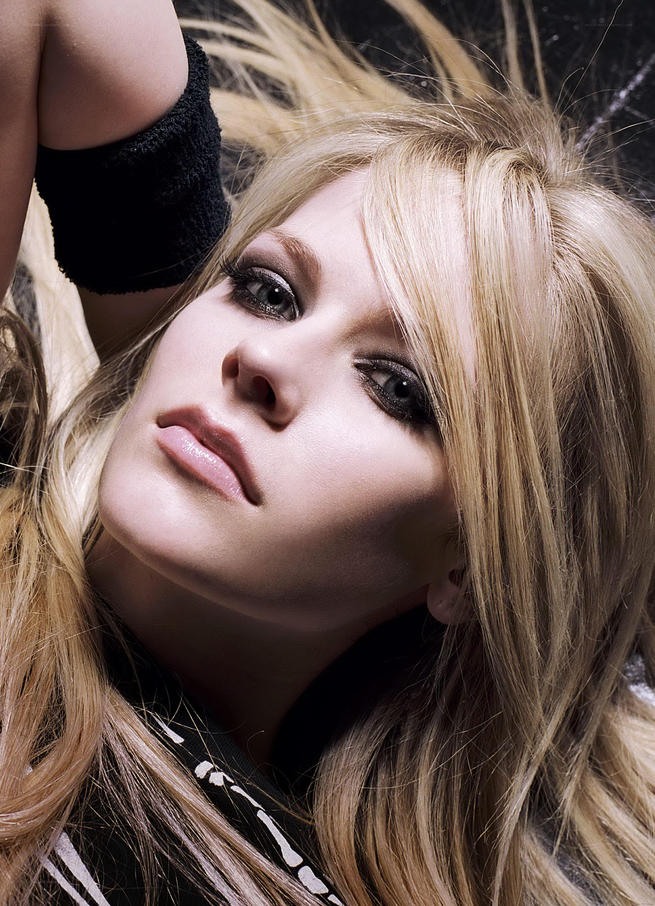 Avril Lavigne portrait