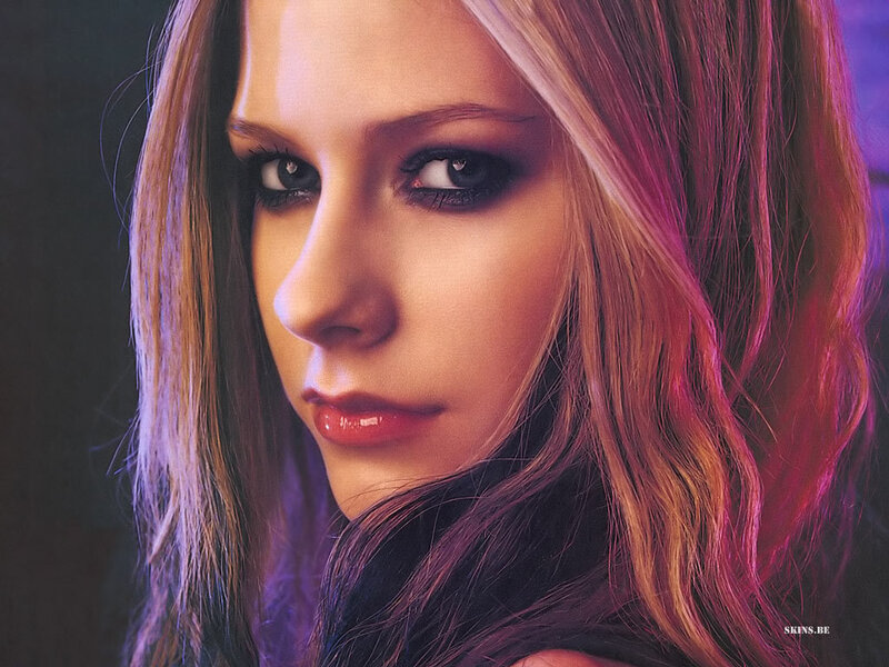 Avril Lavigne portrait