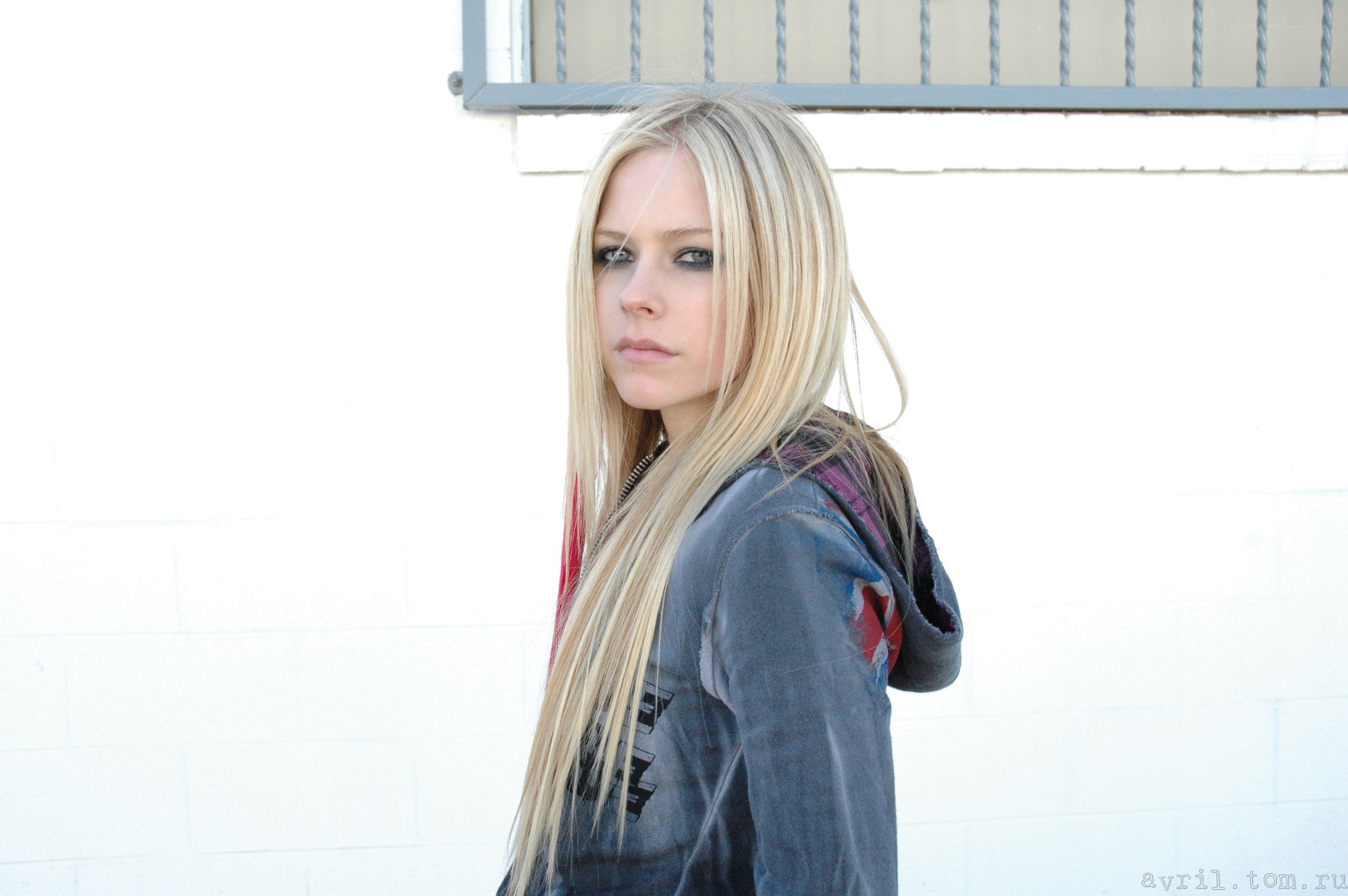 Avril Lavigne portrait