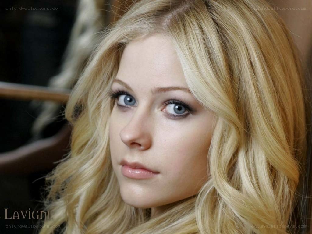 Avril Lavigne portrait