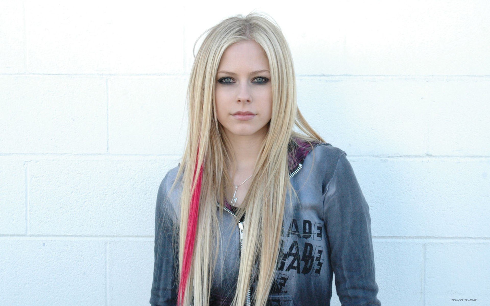 Avril Lavigne portrait