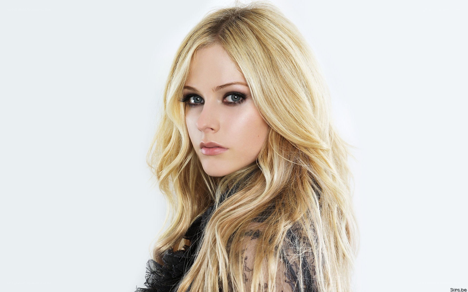Avril Lavigne portrait