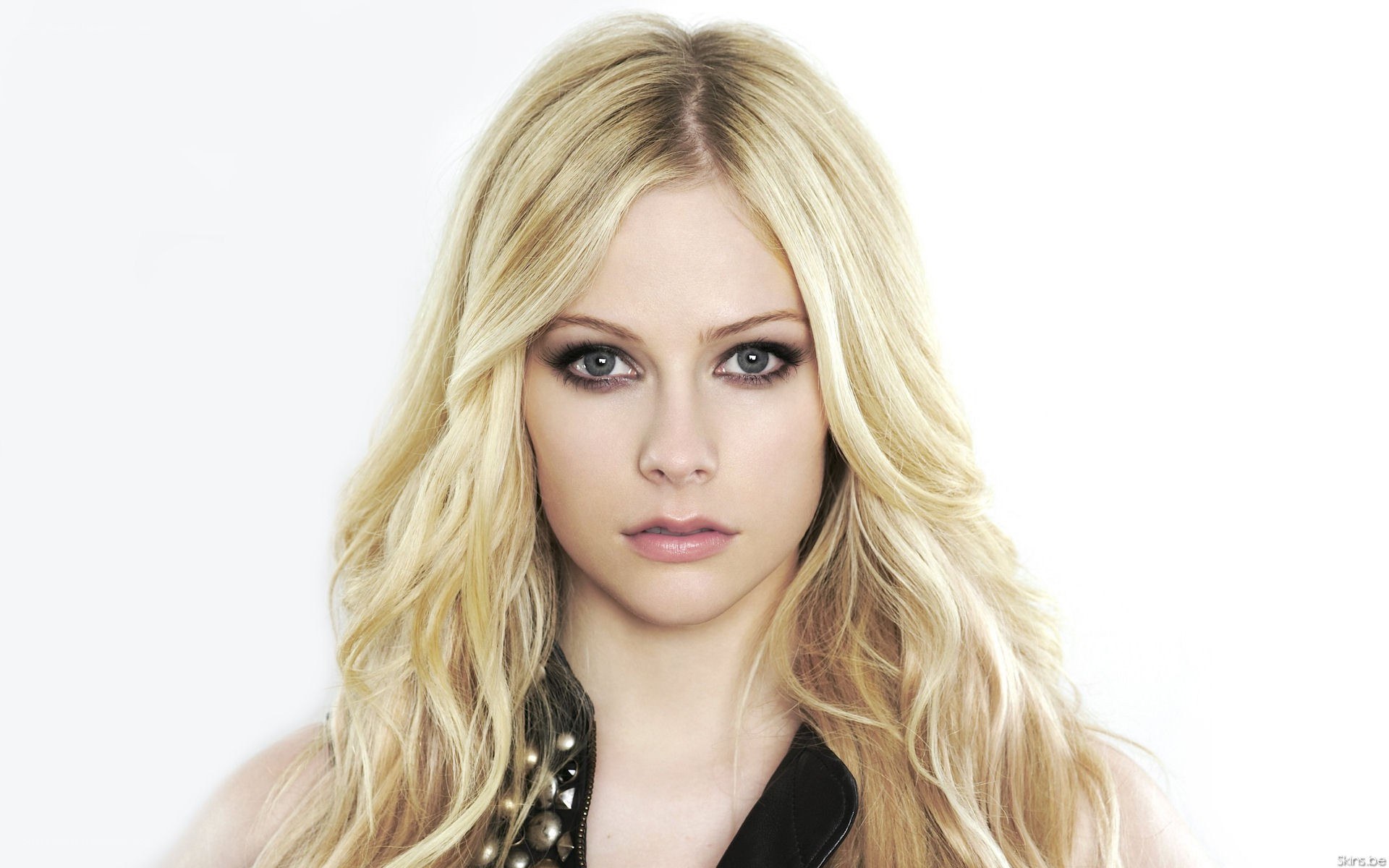 Avril Lavigne portrait