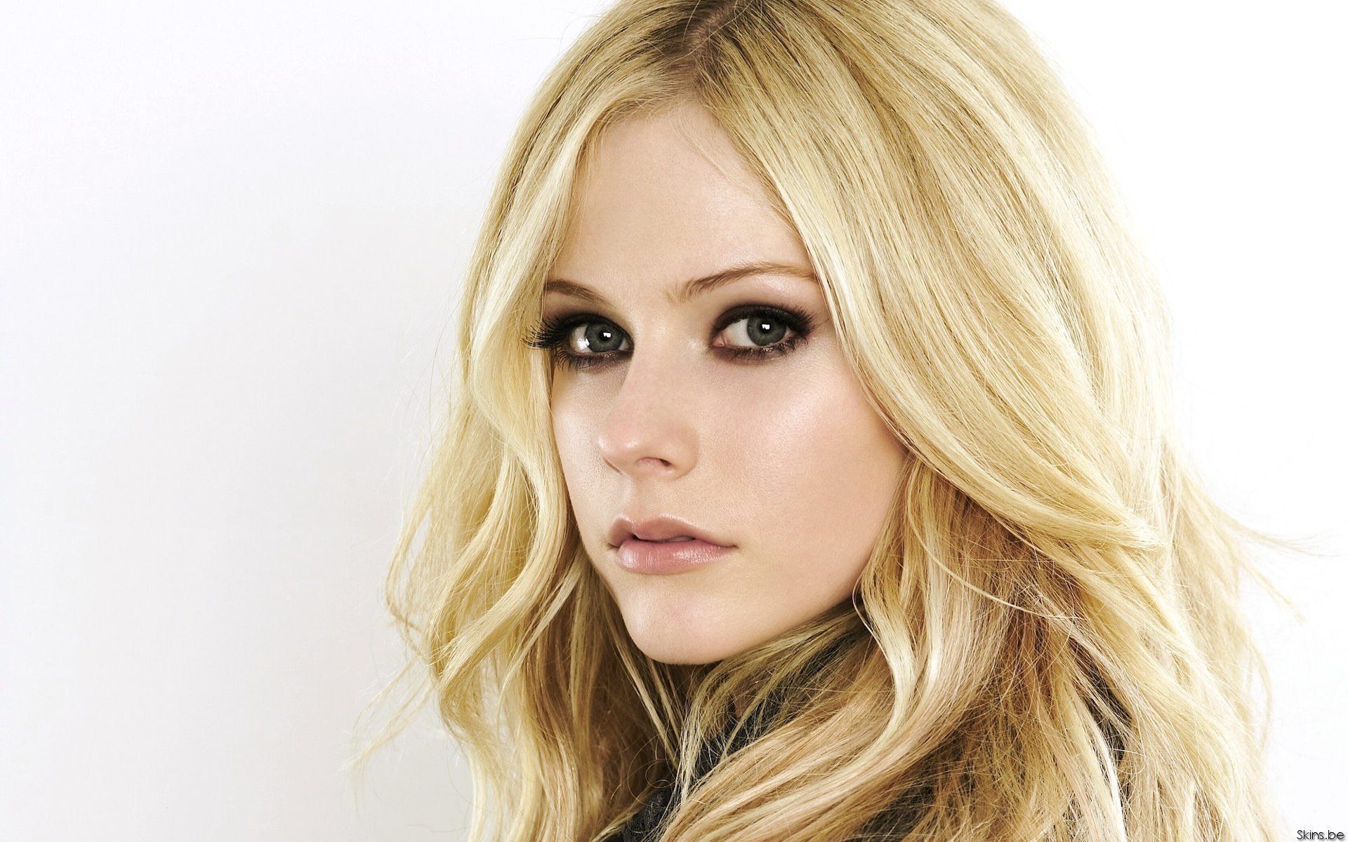 Avril Lavigne portrait