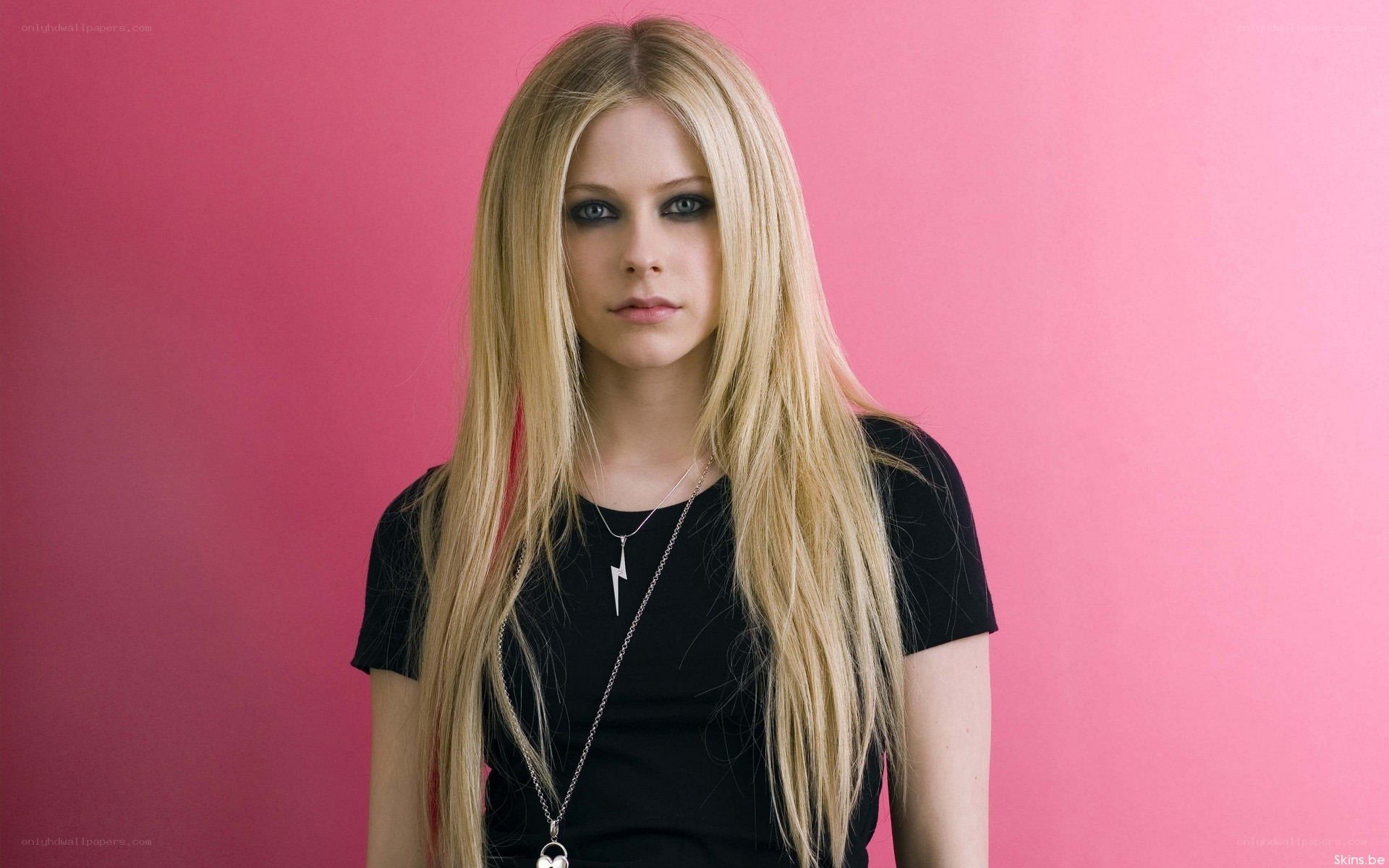 Avril Lavigne portrait