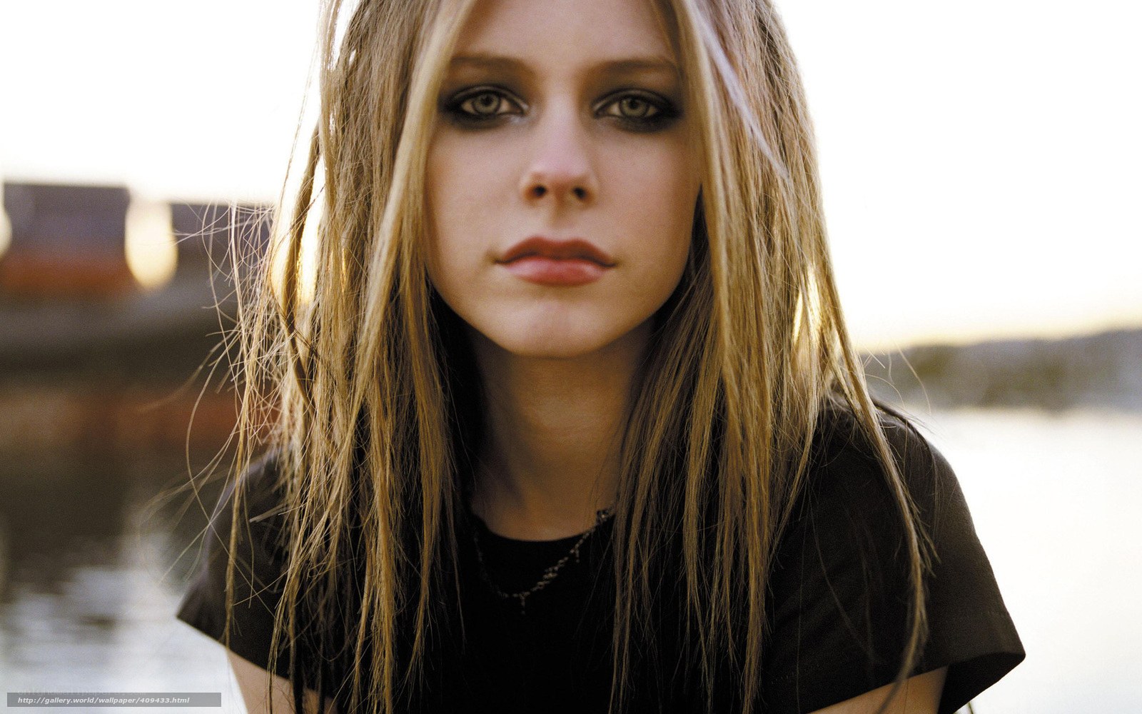 Avril Lavigne portrait