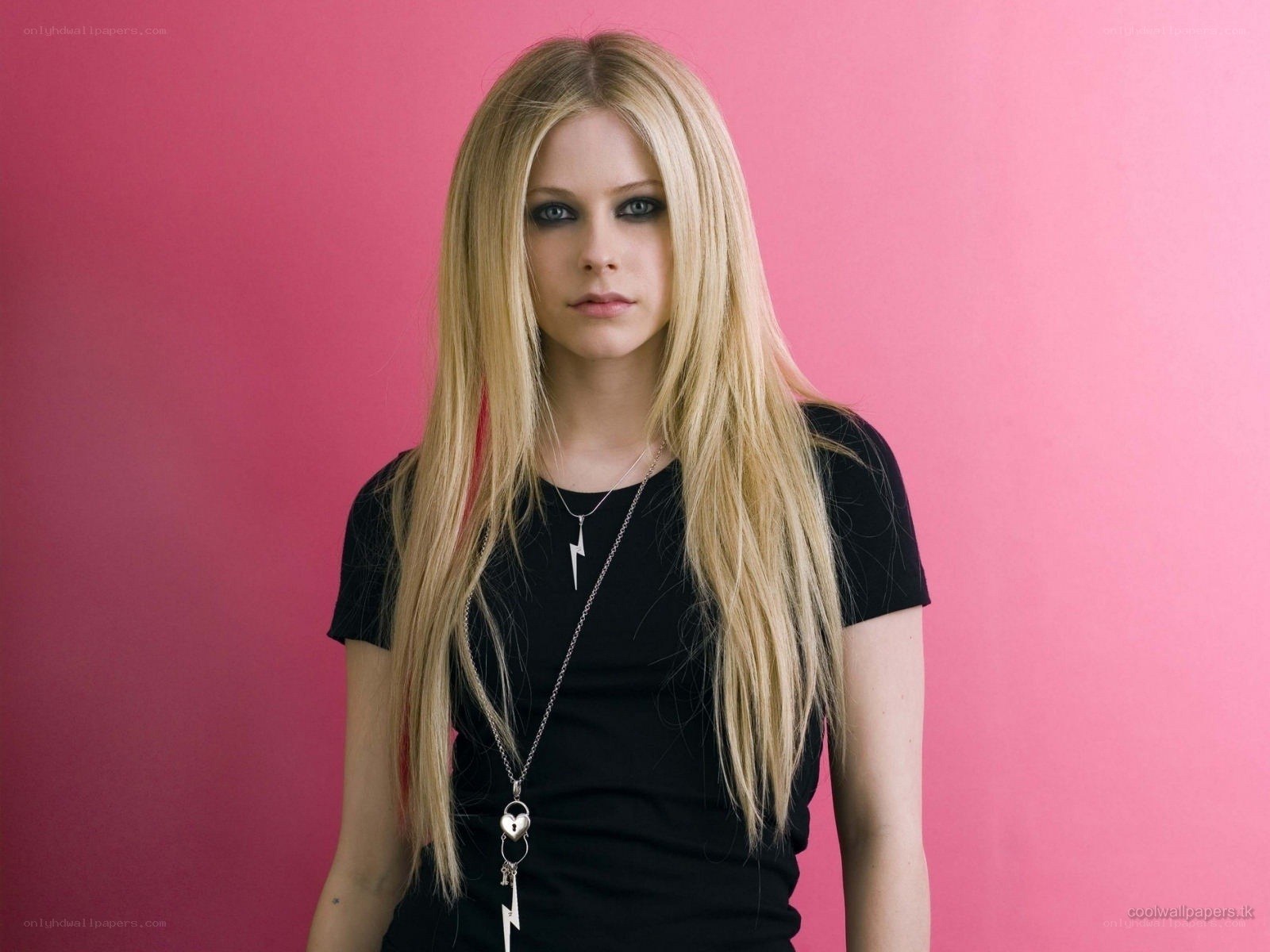 Avril Lavigne portrait