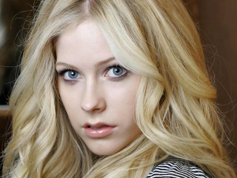 Avril Lavigne portrait