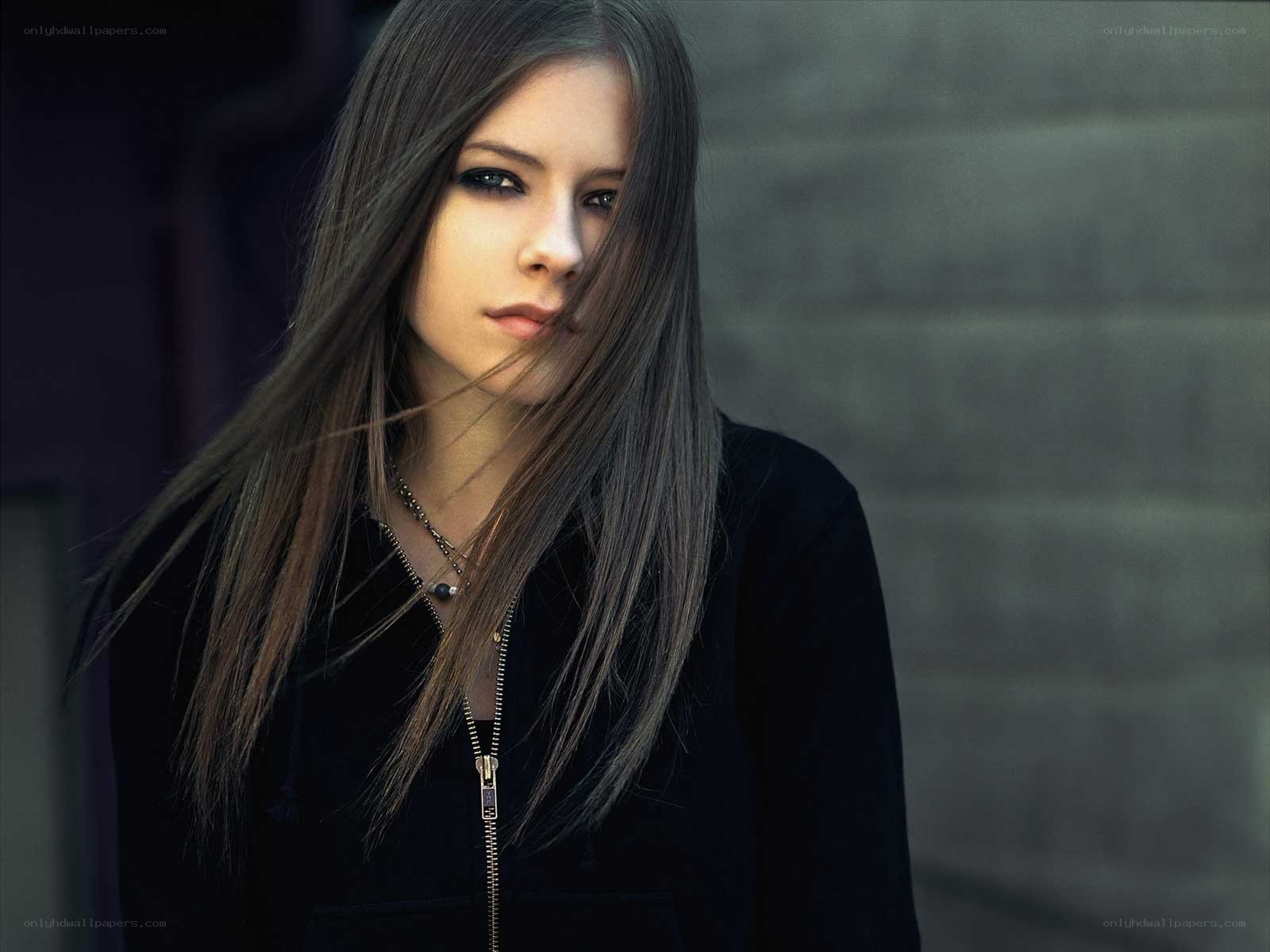 Avril Lavigne portrait