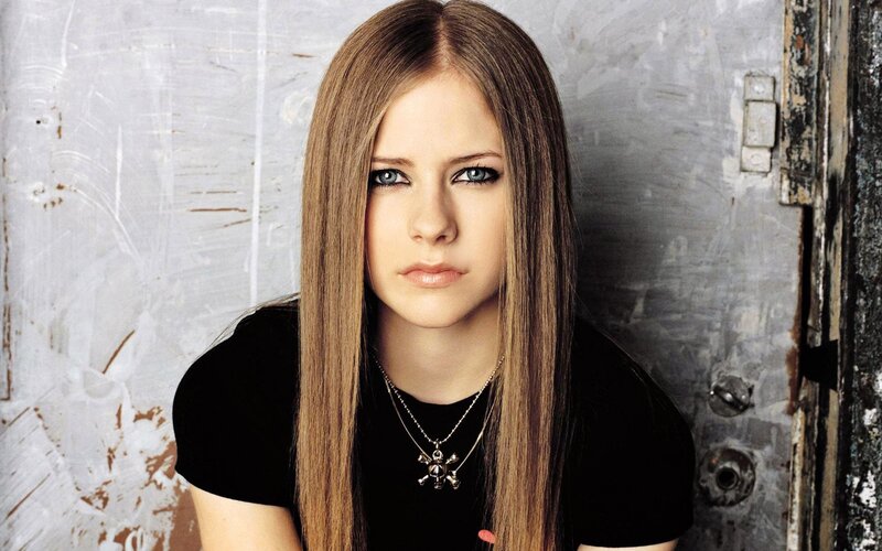 Avril Lavigne portrait