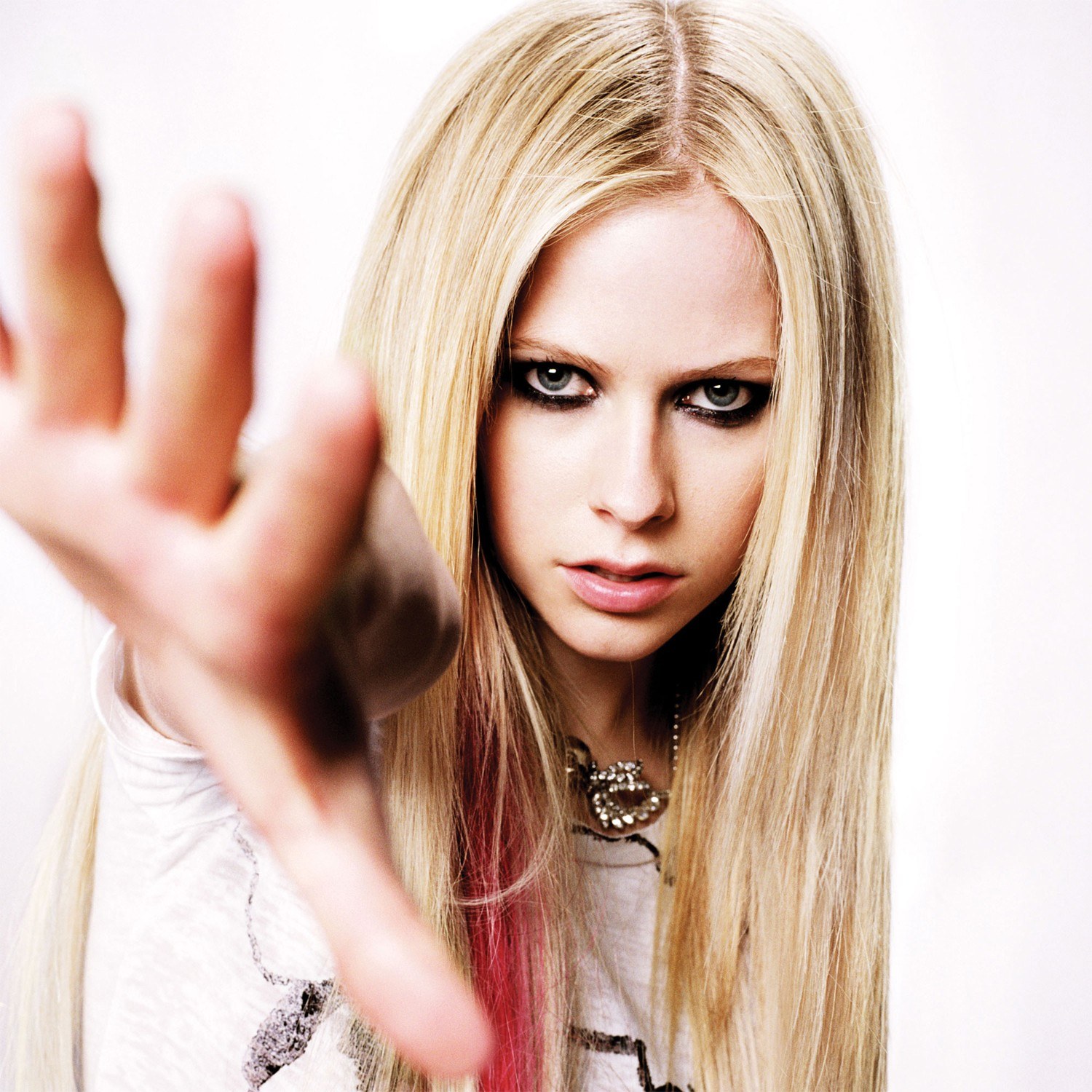Avril Lavigne portrait