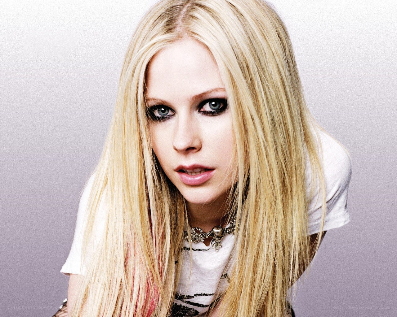Avril Lavigne portrait