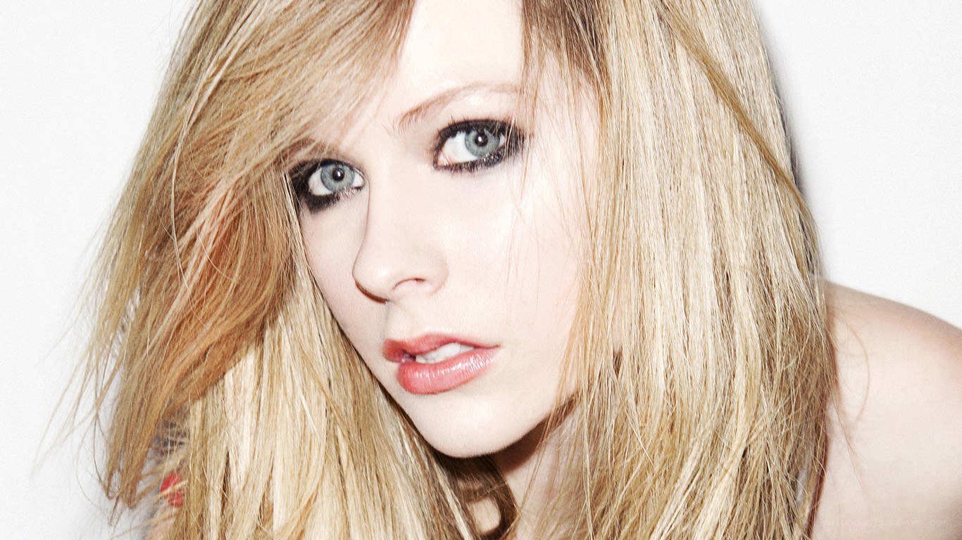 Avril Lavigne portrait