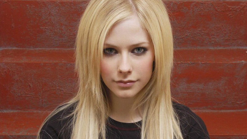 Avril Lavigne portrait