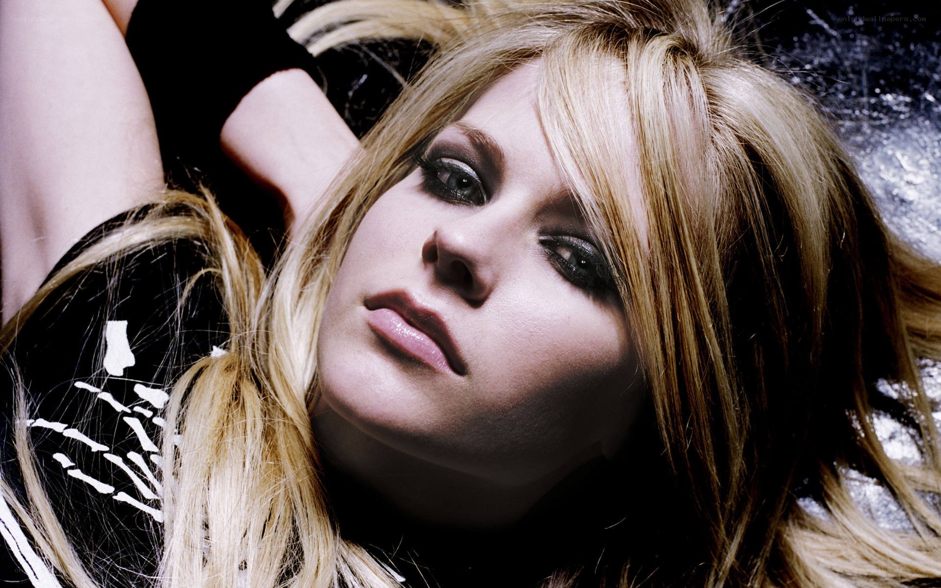Avril Lavigne portrait