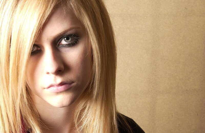Avril Lavigne portrait
