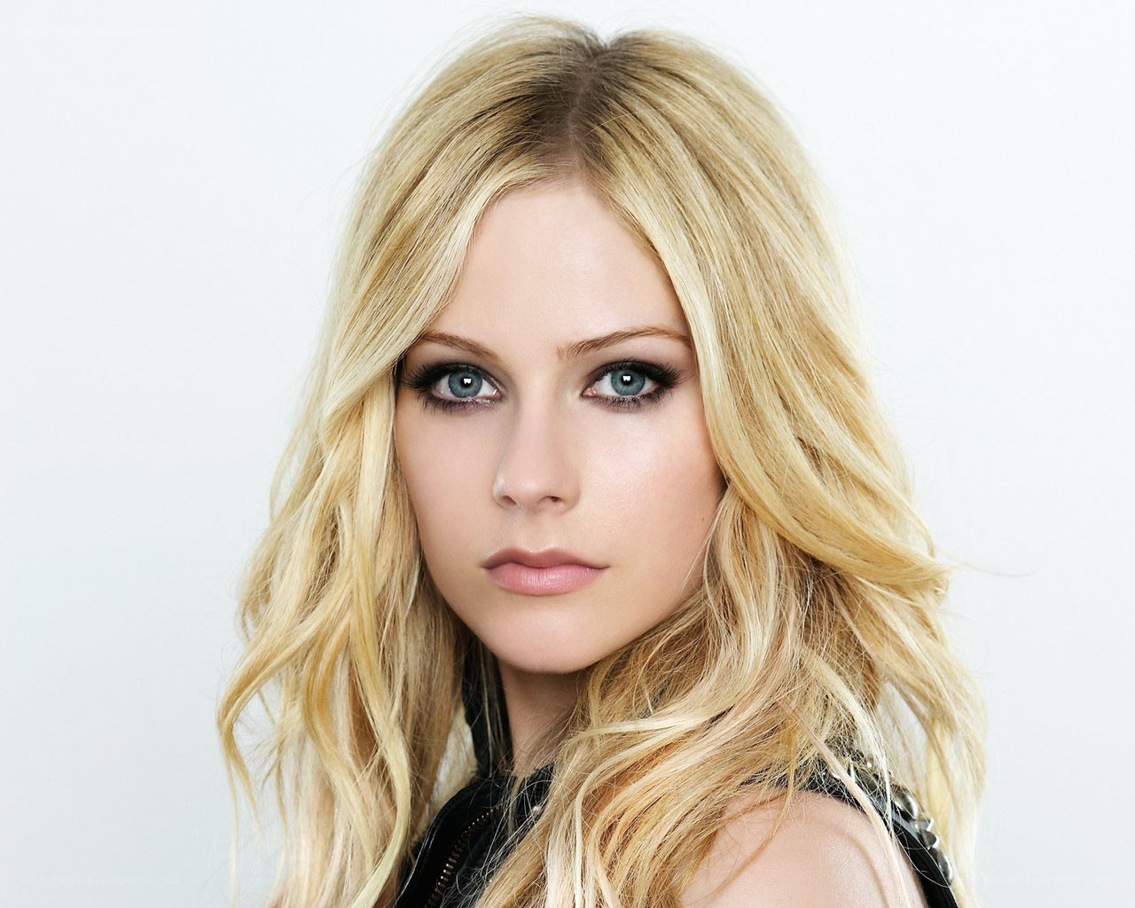 Avril Lavigne portrait