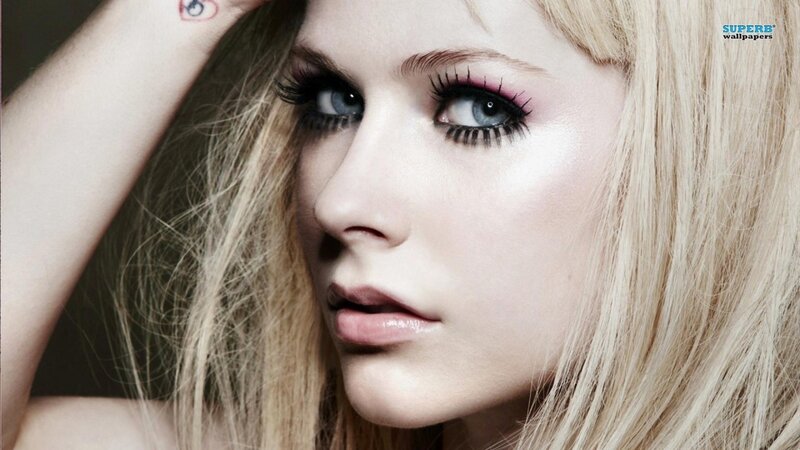 Avril Lavigne portrait