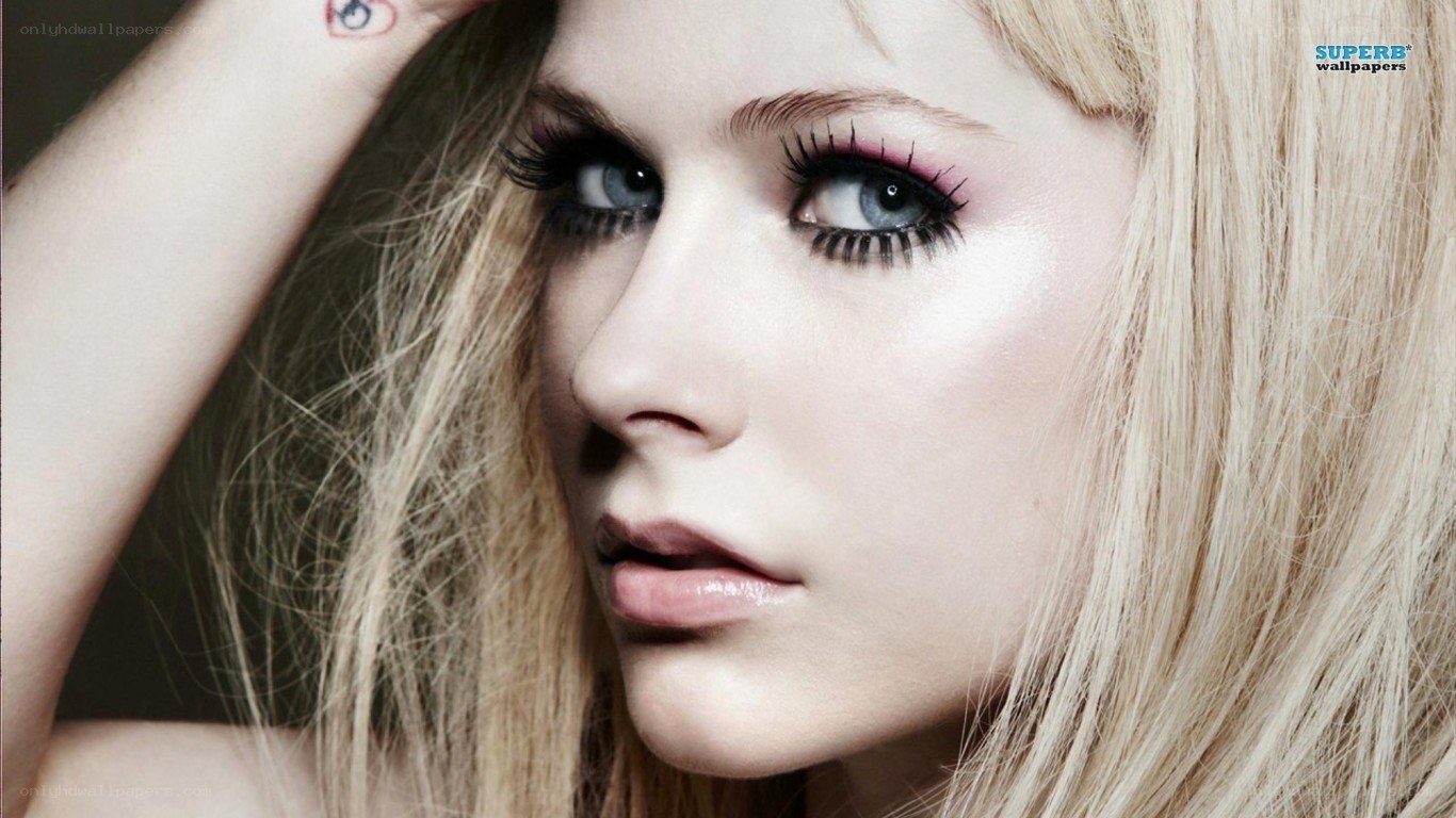 Avril Lavigne portrait
