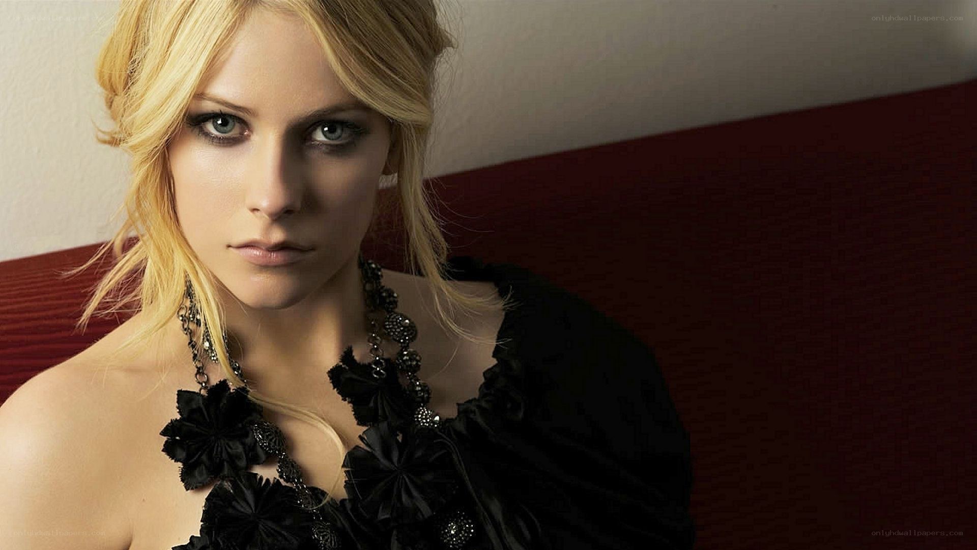 Avril Lavigne portrait