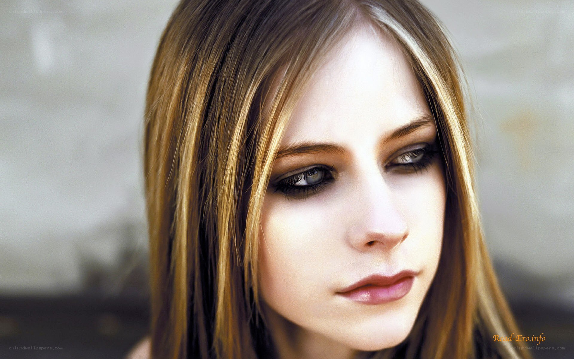 Avril Lavigne portrait