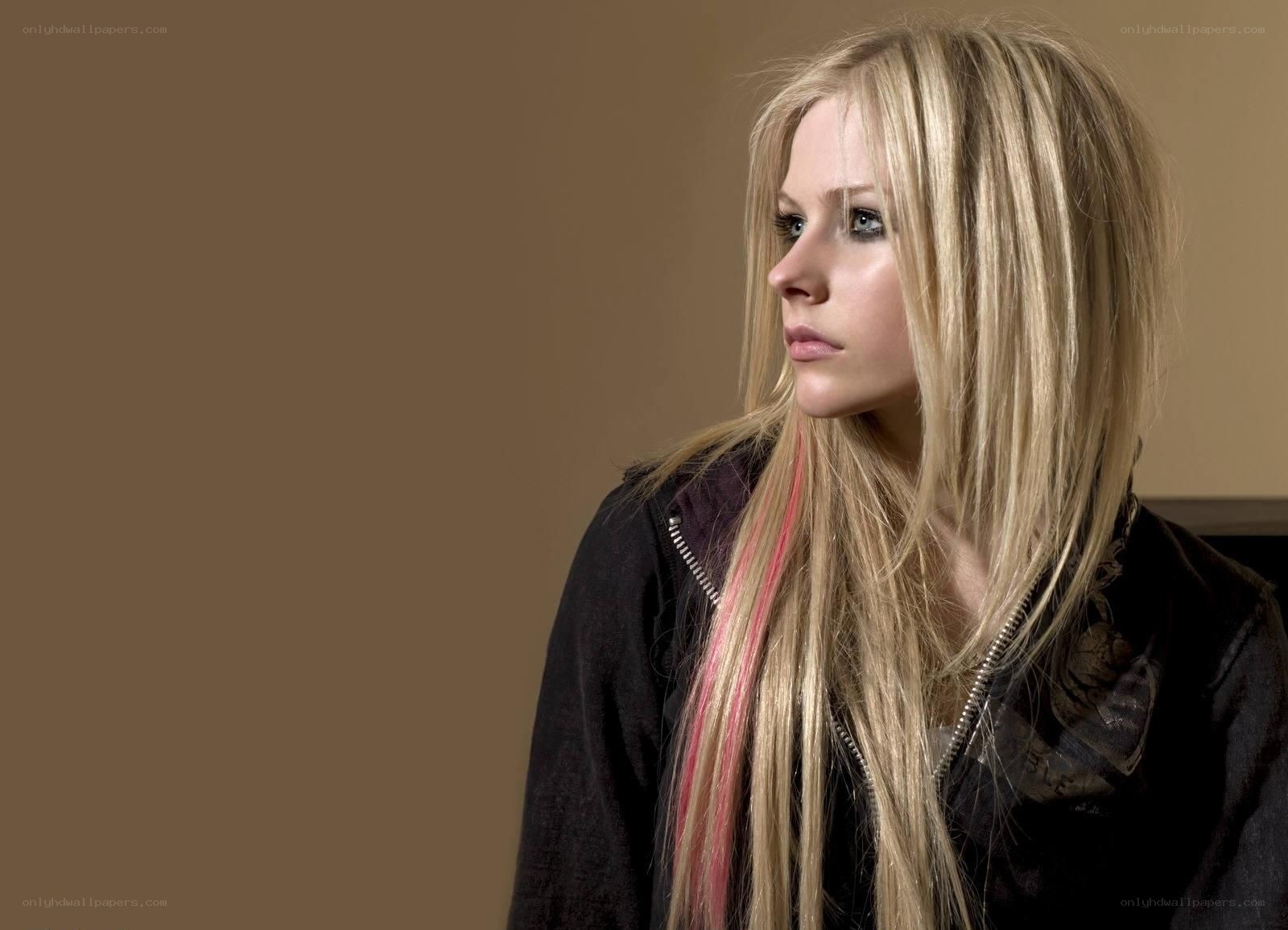 Avril Lavigne portrait