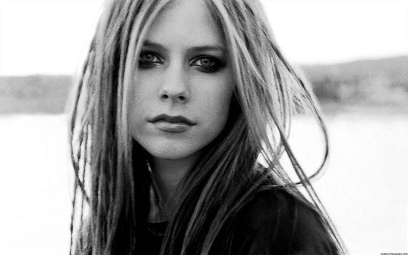 Avril Lavigne portrait