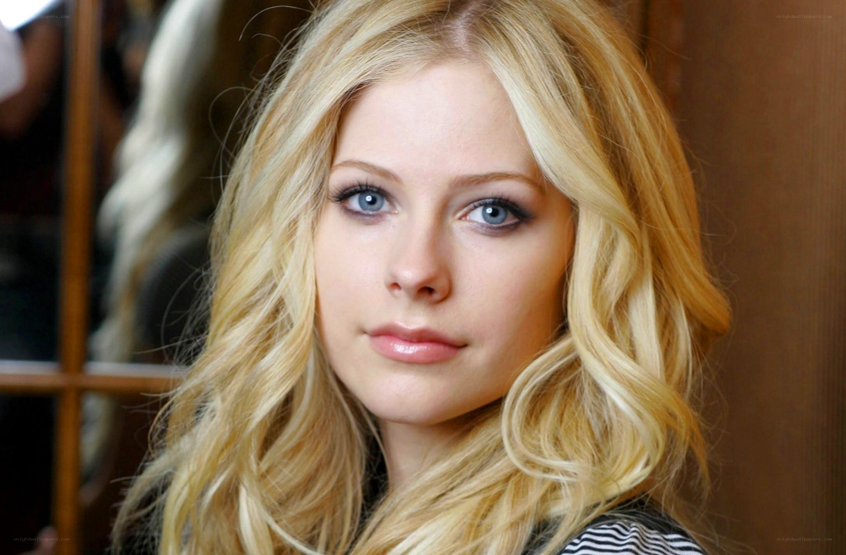 Avril Lavigne portrait
