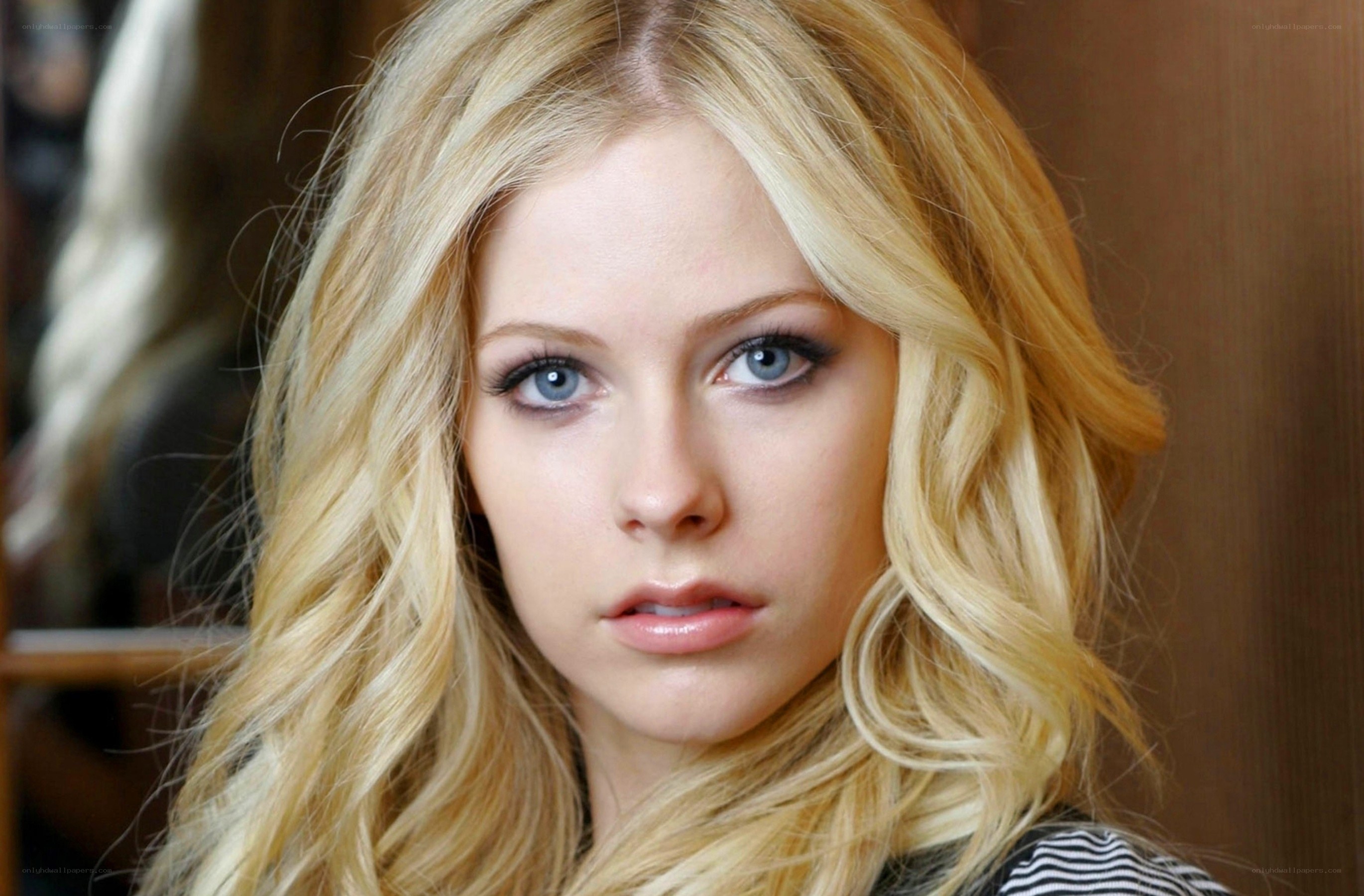 Avril Lavigne portrait