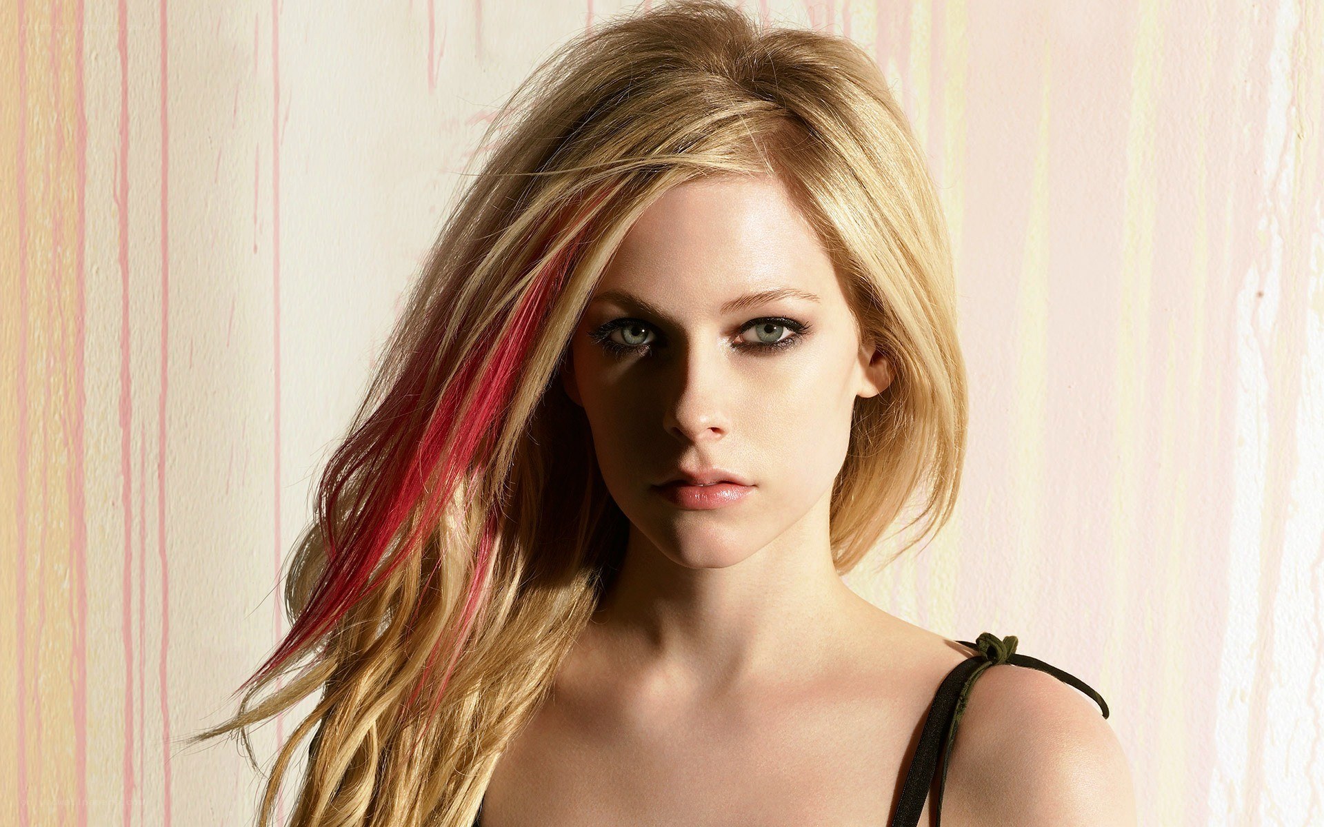 Avril Lavigne portrait