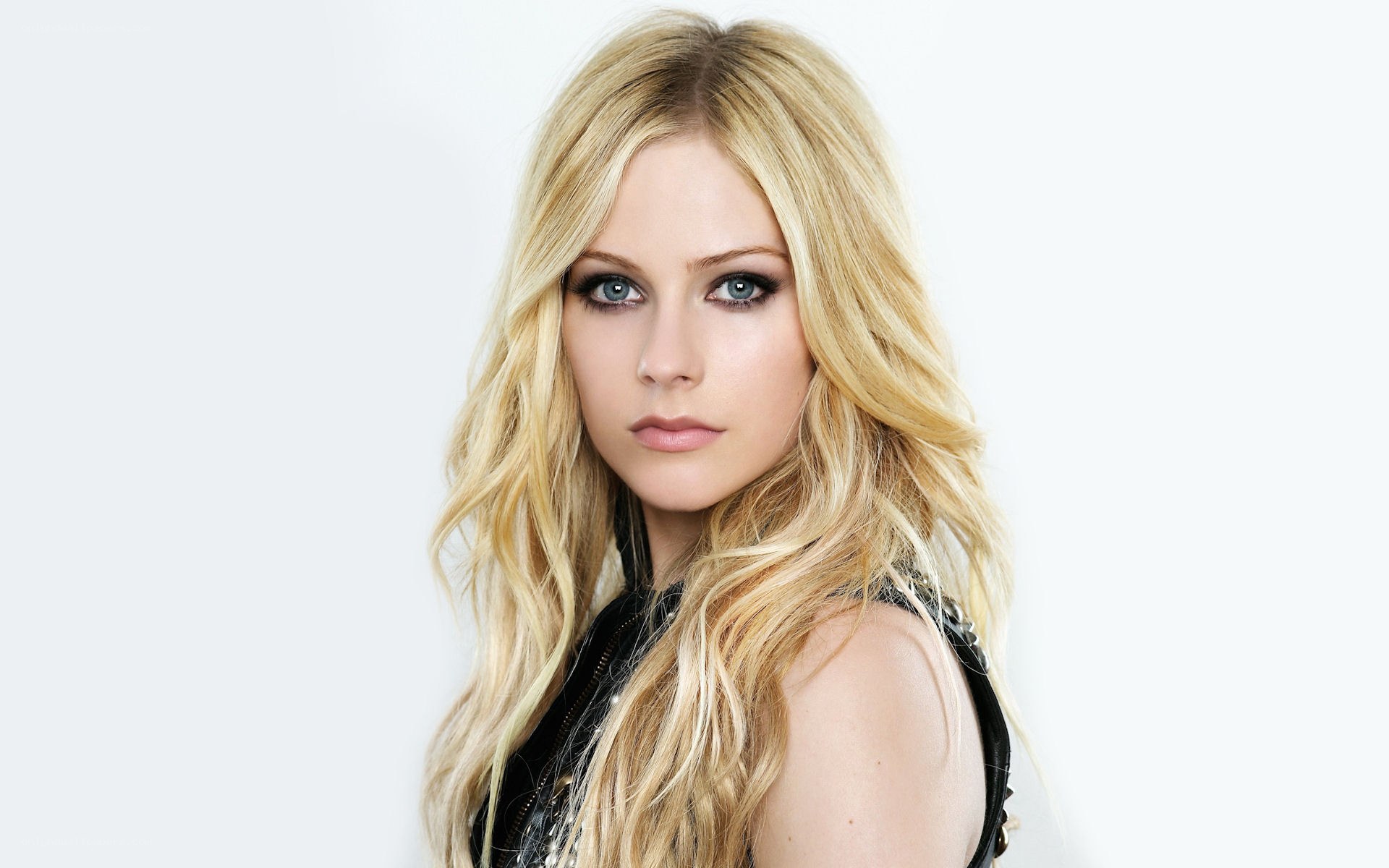 Avril Lavigne portrait