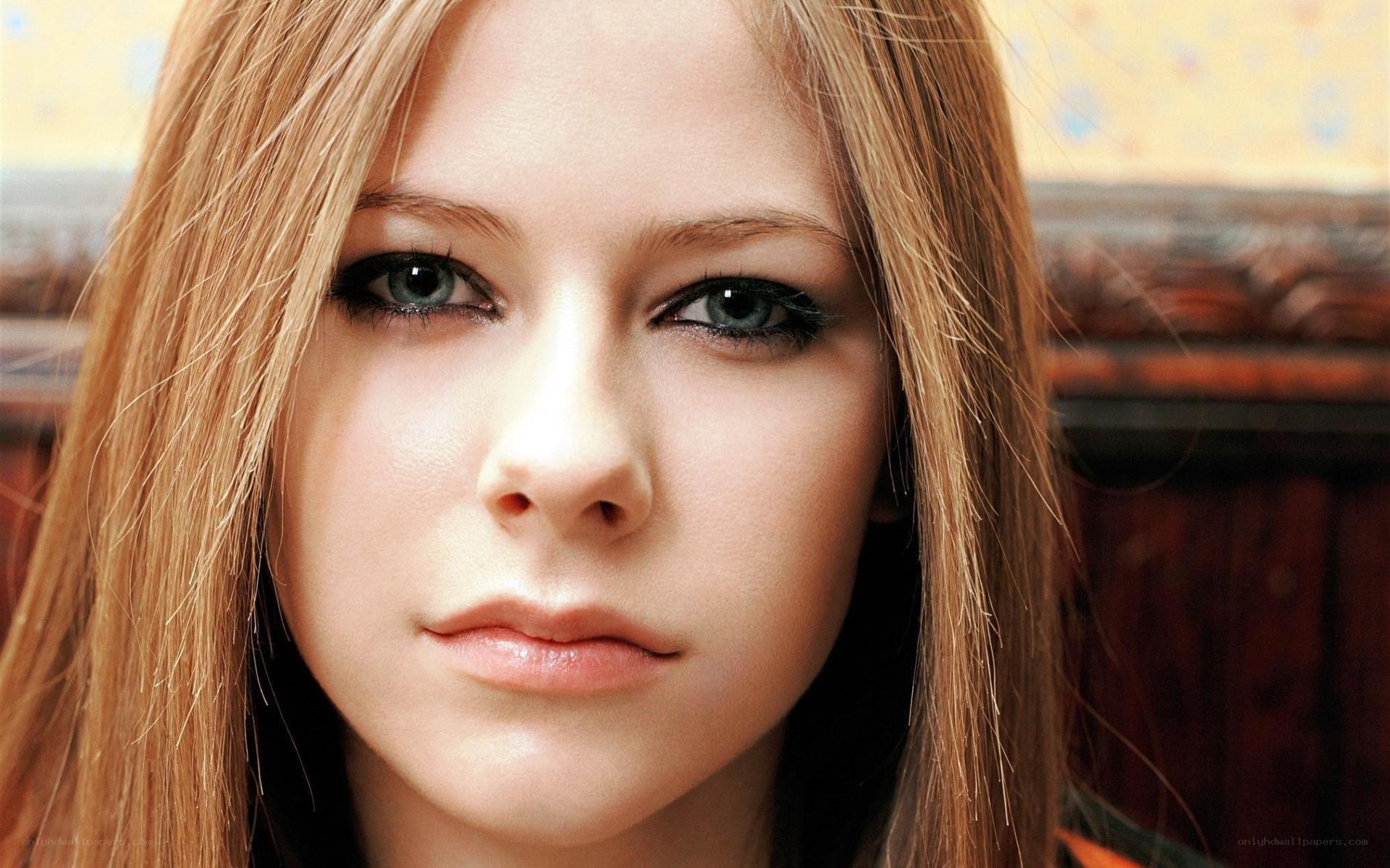 Avril Lavigne portrait