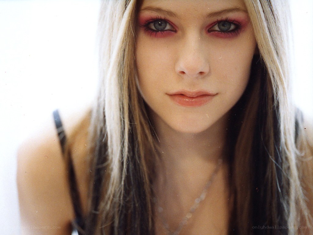 Avril Lavigne portrait