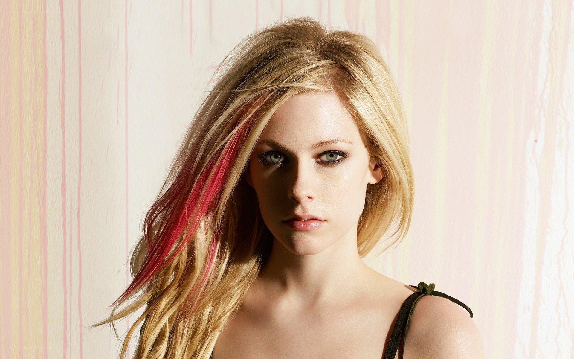 Avril Lavigne portrait