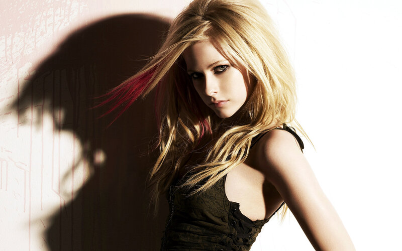 Avril Lavigne portrait